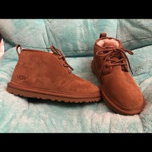 UGG neumel boots, worn ONCE!